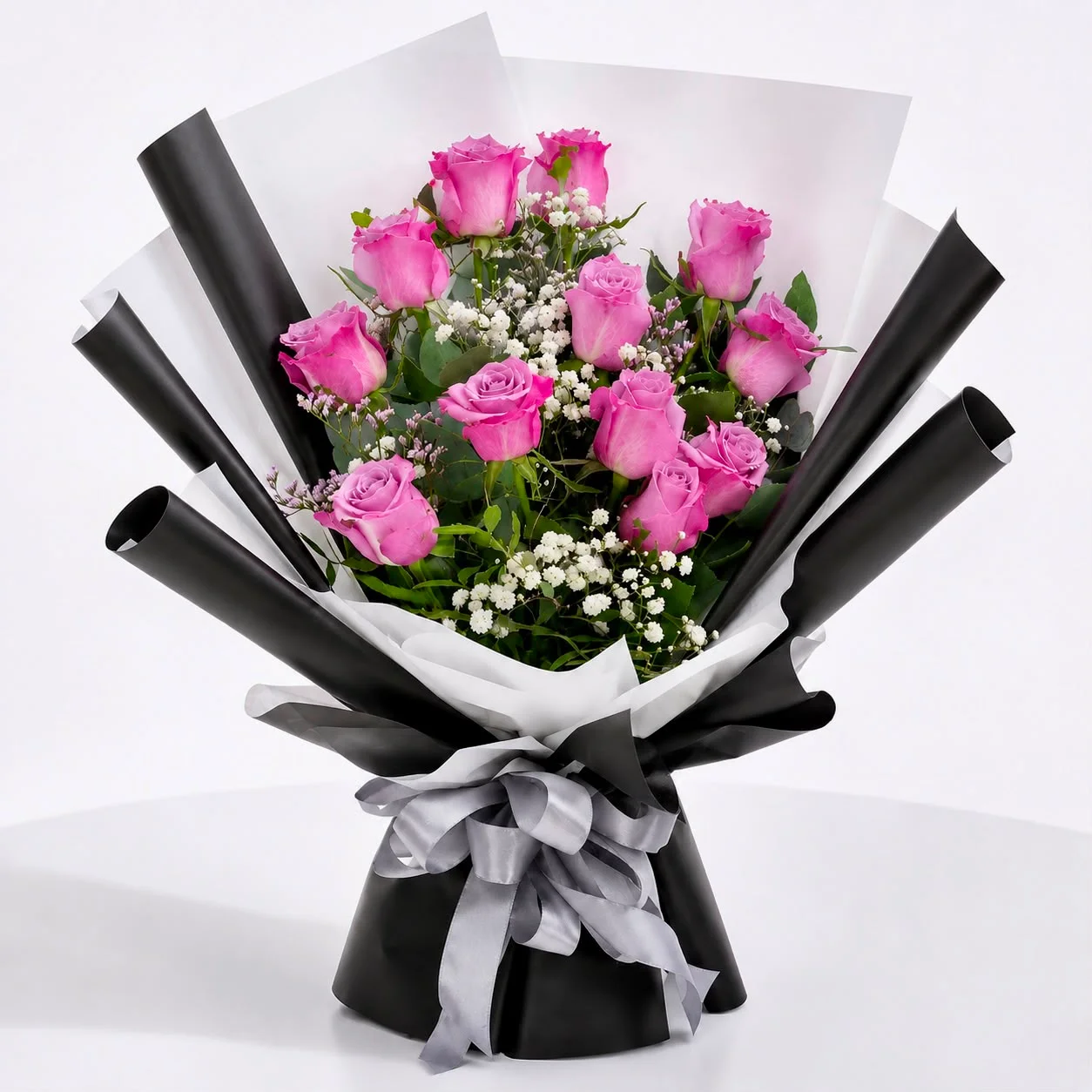 Emirati Women’s Day Purple Rose Bouquet with fresh elegant blooms for expressing admiration, love and warm wishes